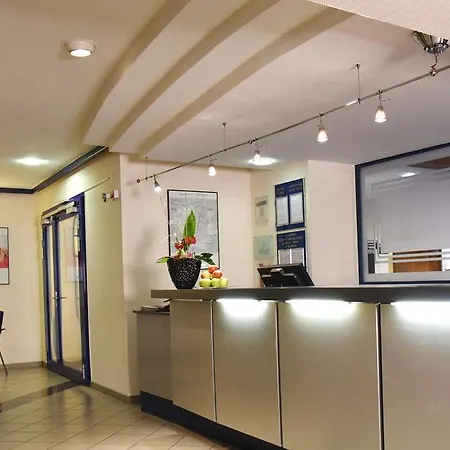 Intercityhotel 3* Estugarda