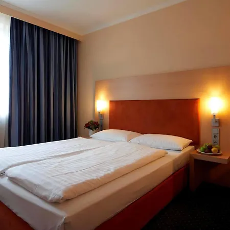 Intercityhotel Szálloda 3*