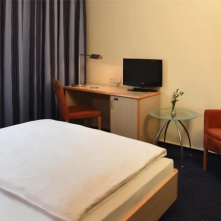 Hotel Intercityhotel 3*