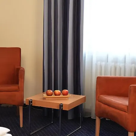Intercityhotel 3*