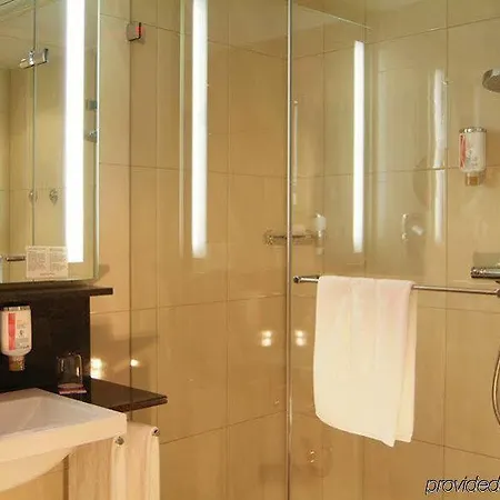 Intercityhotel Szálloda 3*