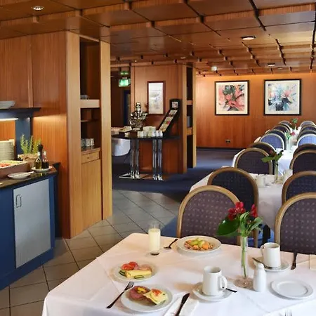 Szálloda Intercityhotel Stuttgart